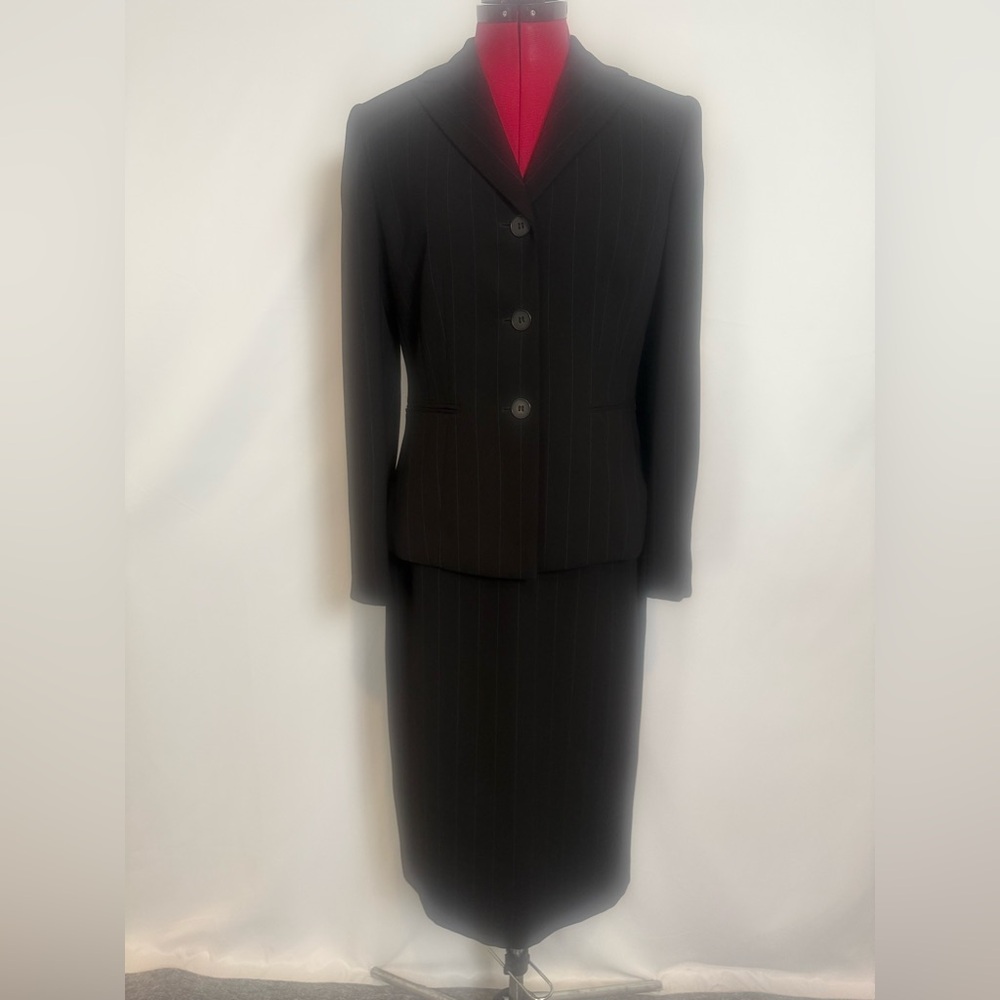 Le Suit Skirt Suit Woman's Size 6 Black Pinstriped 2-Piece Set Blazer & Skirt - Picture 10 of 15